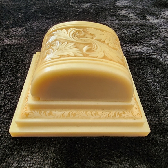 Elegant Cream and Tan Decorative Box - Picture 3 of 6